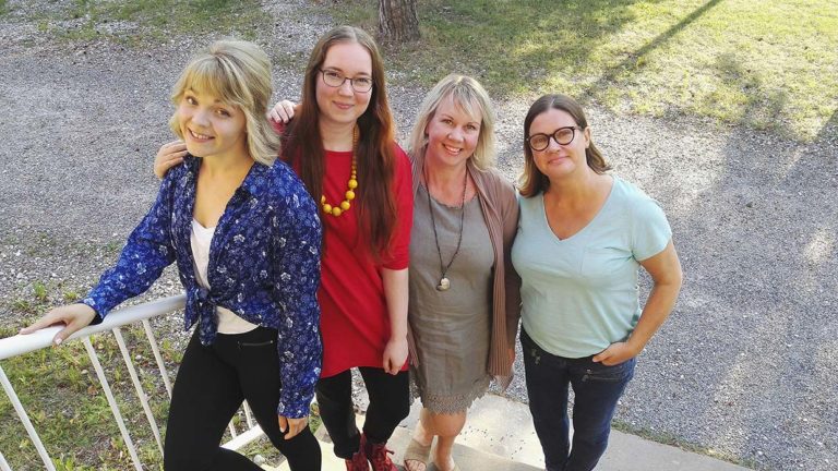 Teatteri Aploodi käynnistää 7. toimintakautensa uusin tuulin!