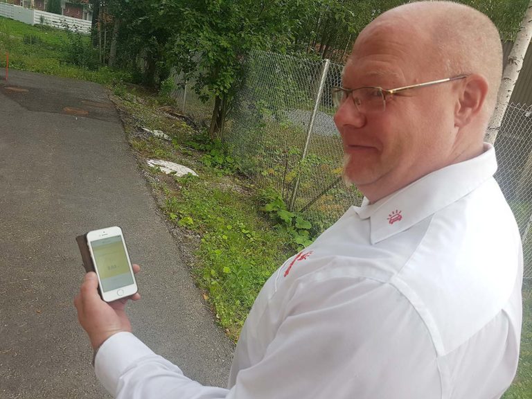 Autonpesu aurinkoenergialla