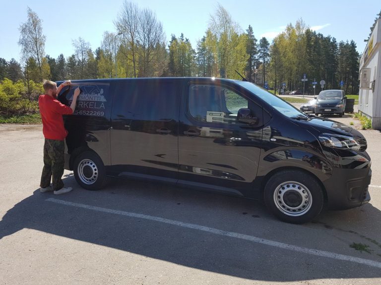 Logopainajasta mainosteippaamoksi