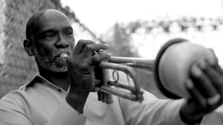 Traditionaalisen New Orleans jazzin taituri Gregg Stafford solistiksi marraskuun kuumimpiin konsertteihin