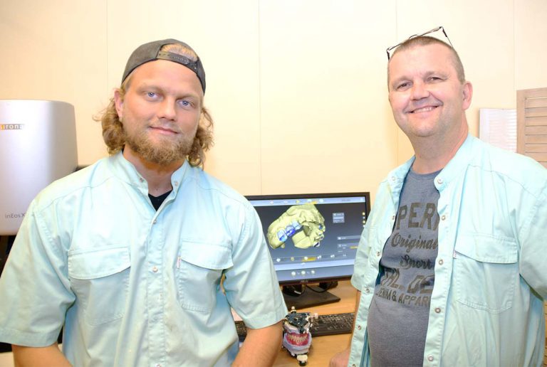 Proteesit ja kruunut kuntoon, erikoishammasteknikko  Alapelto palvelee ammattitaidolla