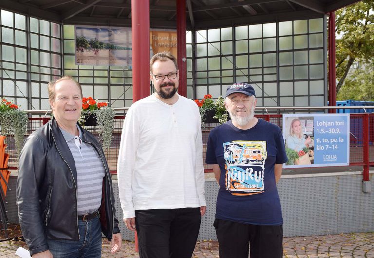 Lohjan kuorot esillä lauantaina torilla