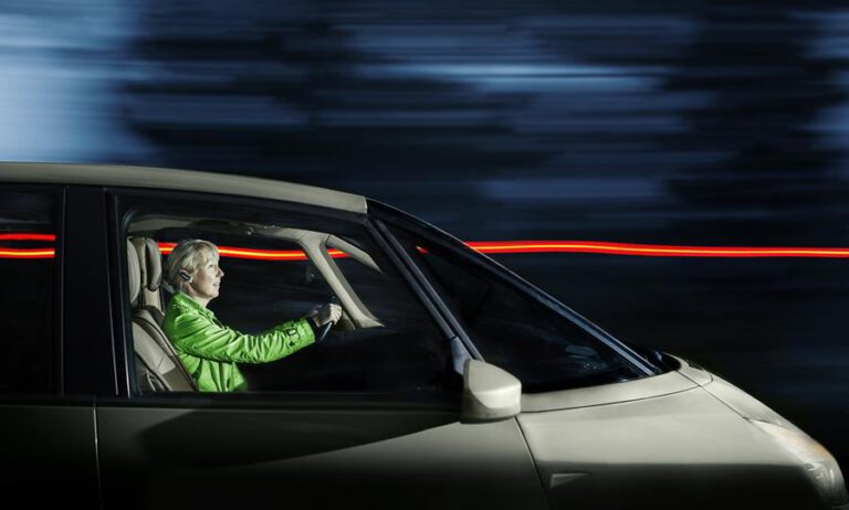 Joka kolmas kokee usein kiirettä työmatkallaan