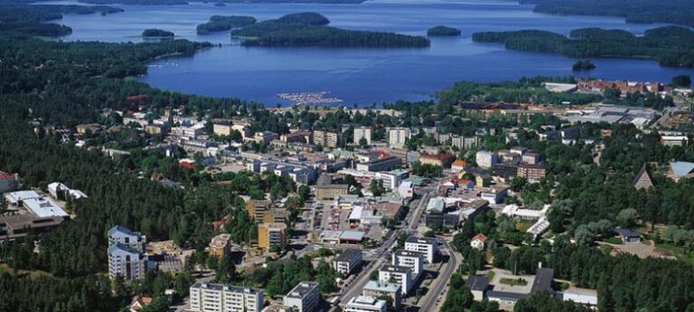 Avautuvatko Lohjan kadut ja ravintolat kesäksi?