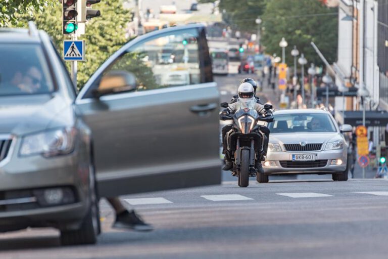 Motoristit toivovat autoilijoilta parempaa huomiointia