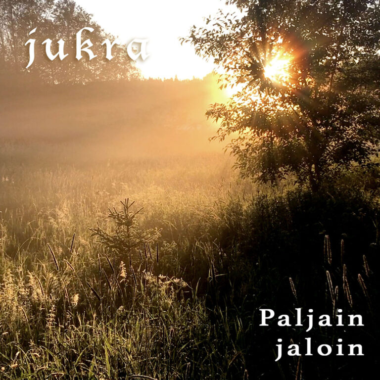 Lohjalaisduolta uutta folkpoppia Paljain jaloin