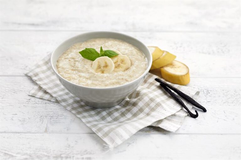 Kuluttajien rakastama banaanilla ja vaniljalla maustettu pikakaurahiutale saapuu elokuussa kauppoihin isommassa pakkauskoossa