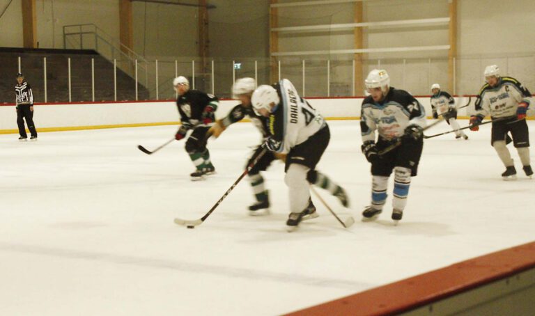 Harrastejääkiekkosarja SCHL aloittelee kauttaan