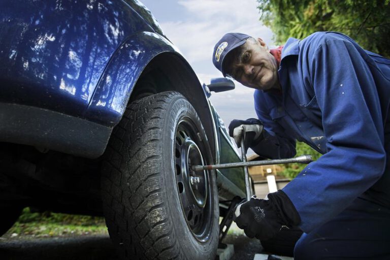 Talvirenkaiden vaihto on käsillä, mikäli keli sitä vaatii