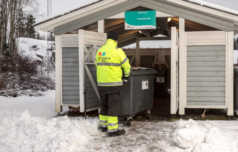 Helpota jäteauton kuljettajan talvista työtä