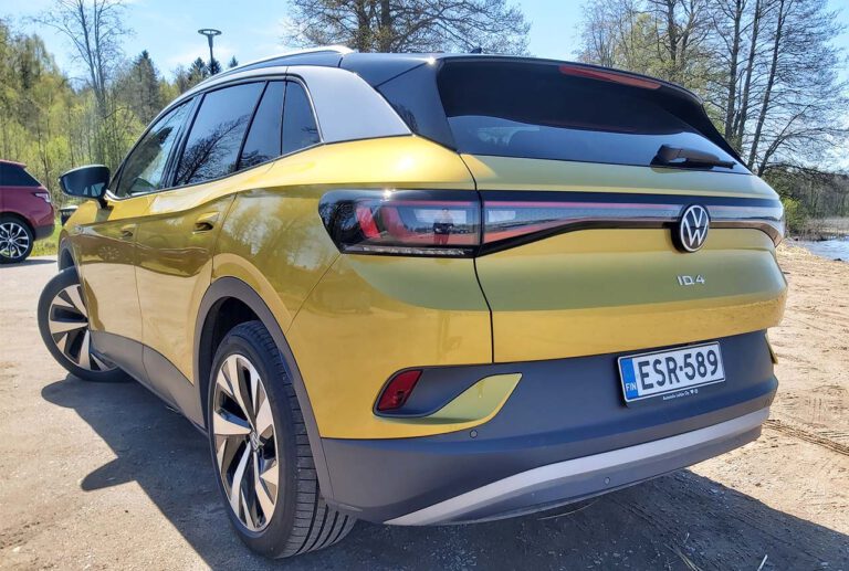 Volkswagen hallitsi täyssähköautomarkkinaa vuonna 2021