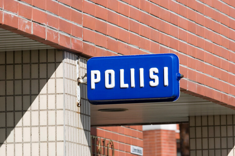 Poliisi tutkii Raaseporissa tapahtunutta pahoinpitelyä ja valmistautuu juhannuksen valvontaan Länsi-Uudellamaalla
