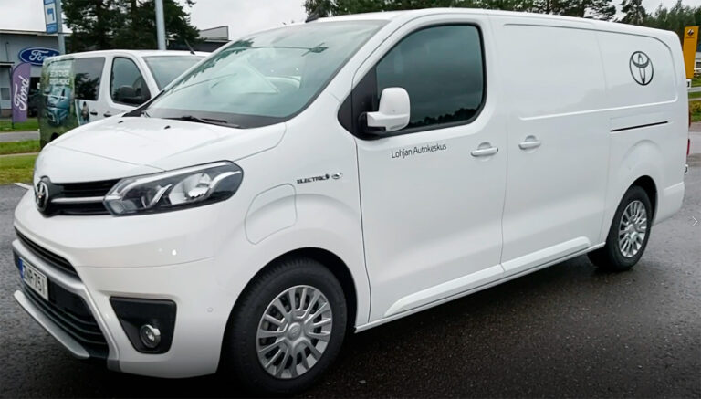 Sähköisessä murroksessa: pakettiautokuskin uusi aikakausi