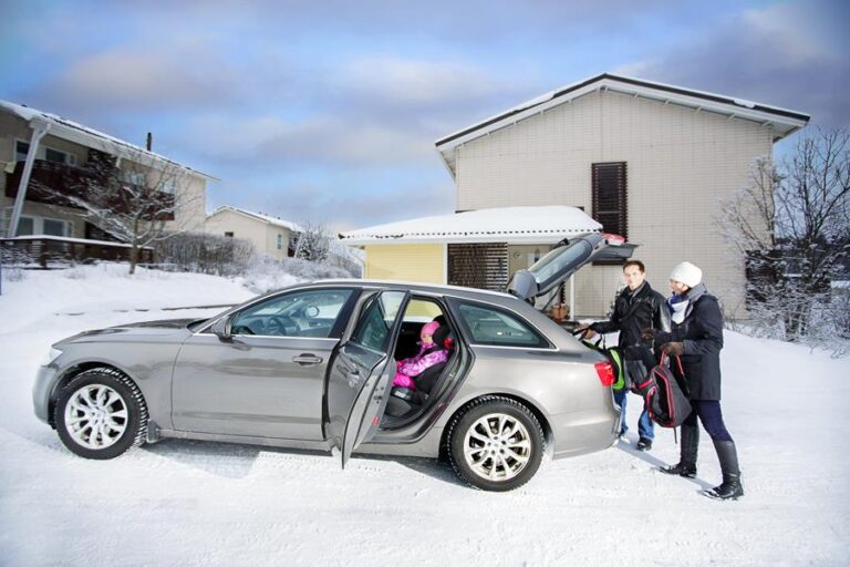Ennakoi hiihtolomamatkasi – huomio auton pakkaamiseen ja ajokuntoon