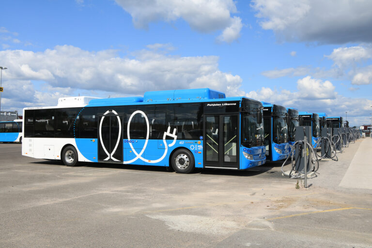 Pohjolan Liikenne lopettaa linja-autovuoronsa Länsi-Uudellamaalla