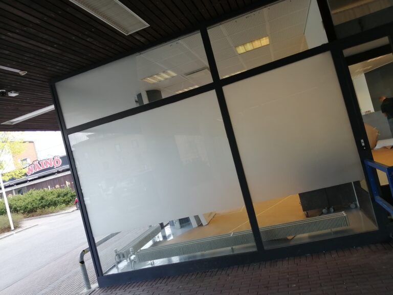 Uusilla ikkunateipeillä lisää asiakkaita ja lisää myyntiä