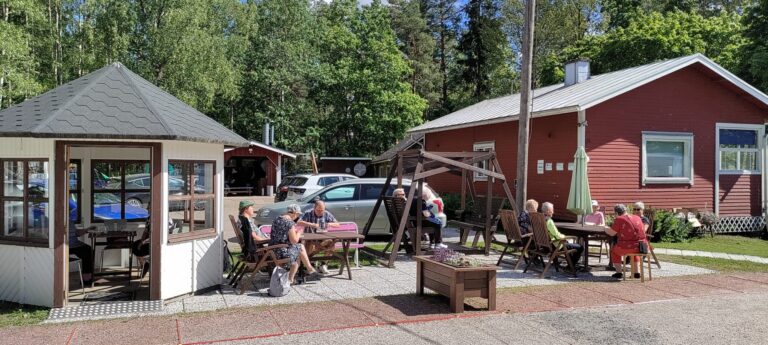 Omaishoitajien kesäpäivä Leporannassa