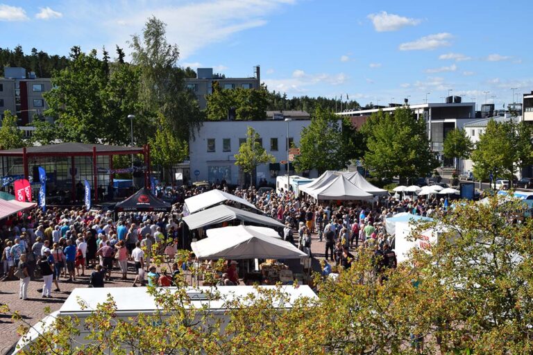 Kenestä Lauri 2022?