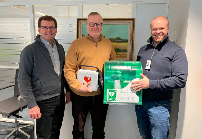 SSO on sydämen asialla ja asentaa kaikkiin ruokakauppoihin sydäniskurit