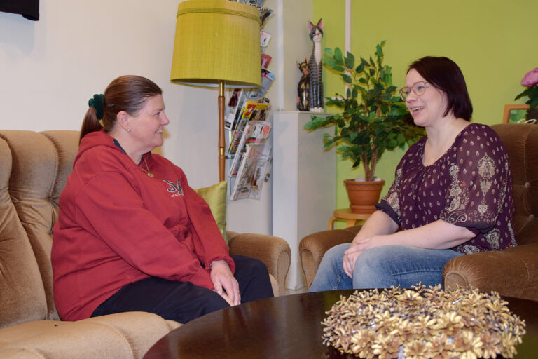 Lohtua yksinäisyyteen, piristystä arkeen