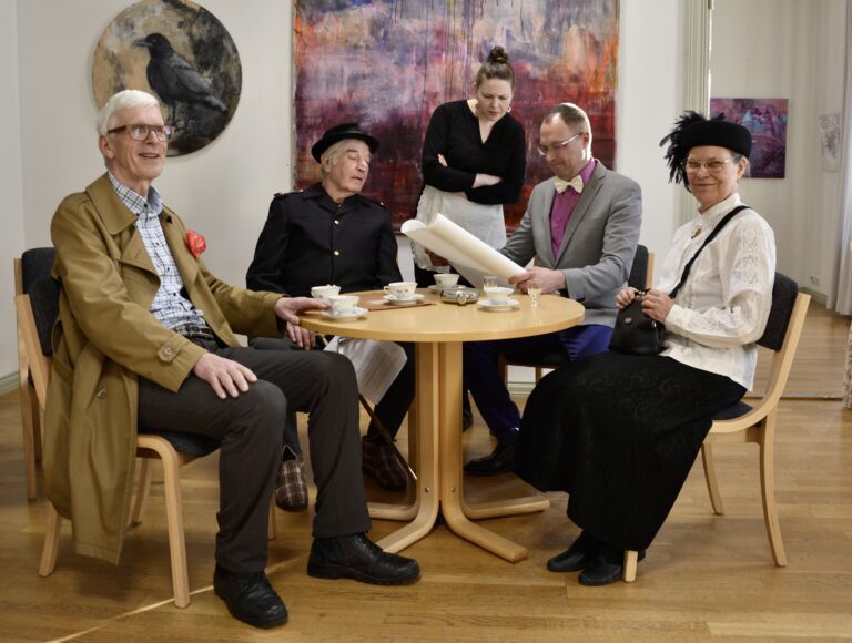 Ellan Baari 2 jatkaa suositun Ellan baari-näytelmän tarinaa