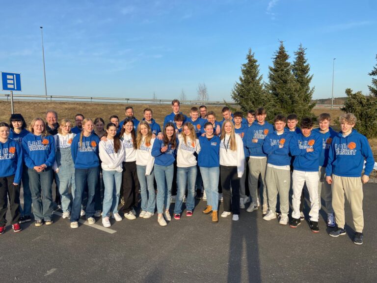 LoU Basketin joukkueet kävivät pelaamassa Scania Cupissa Ruotsissa