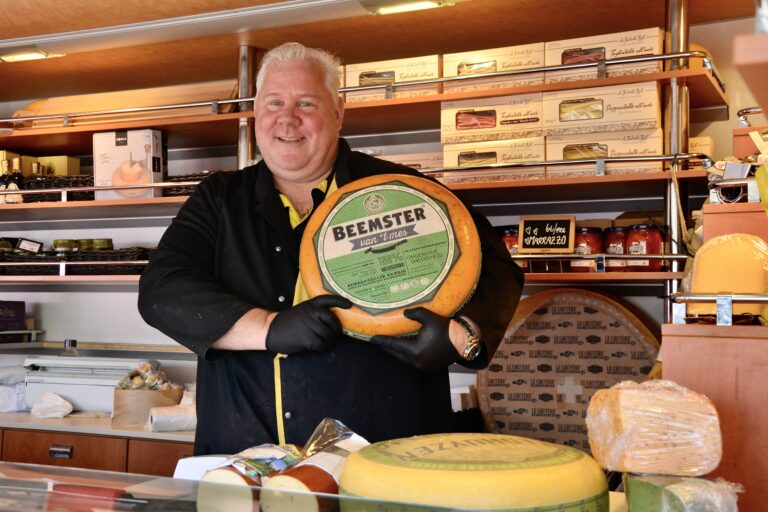 Delitaste -herkkuauto on artesaanijuustojen kiertävä erikoisliike