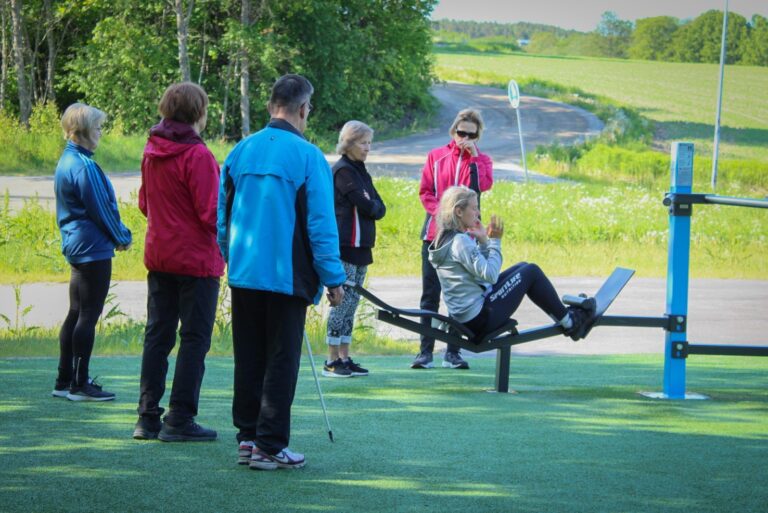 Maksuttomia jumppatunteja senioreille