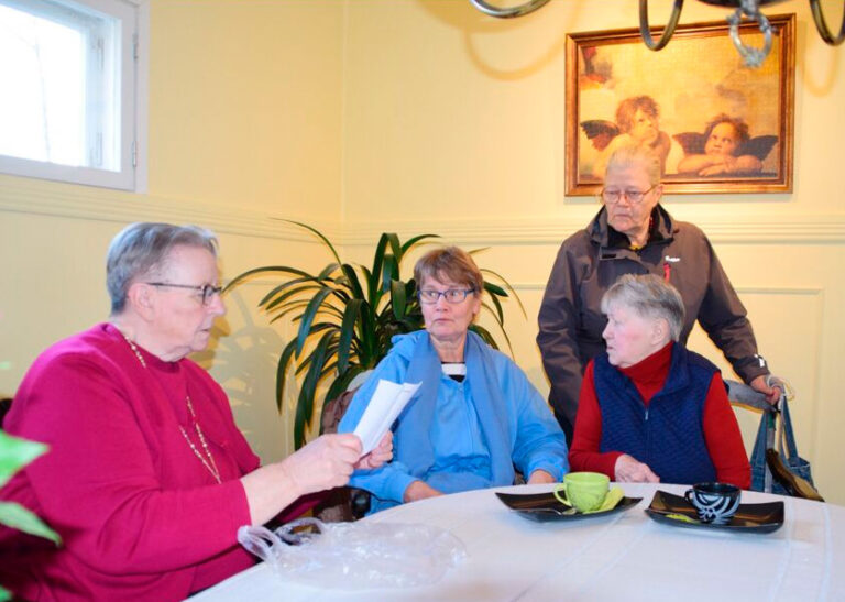 Joulupuoti pyörii mummoenergialla