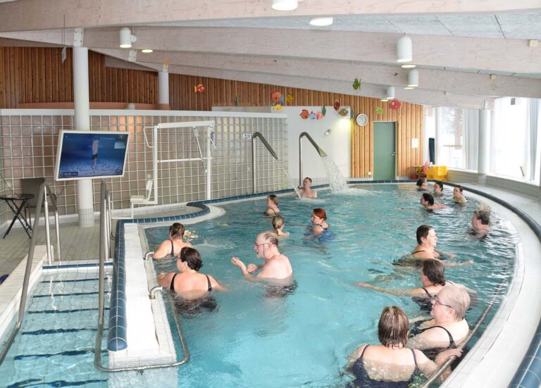 Neidonkeitaan ennätysvuosi nosti vanhat ongelmat esille: mikä on lohjalaisen uintiharrastuksen tulevaisuus