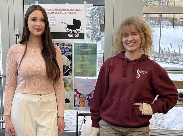 Mandi ja Senja Larte-kuoro