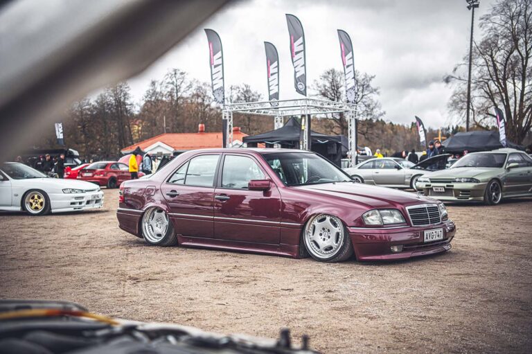 Suomen hienoimmat harrasteautot täyttävät Lohjan Aurlahden kesäkuun alussa!