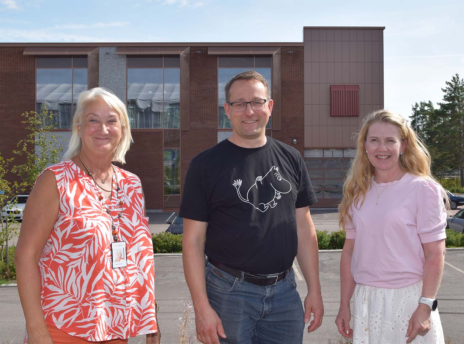 yksinyrittäjän akatemia yrittäjäkurssi