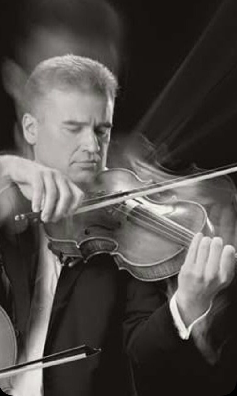 Vivamossa klassista Särkyneen sydämen kirkossa