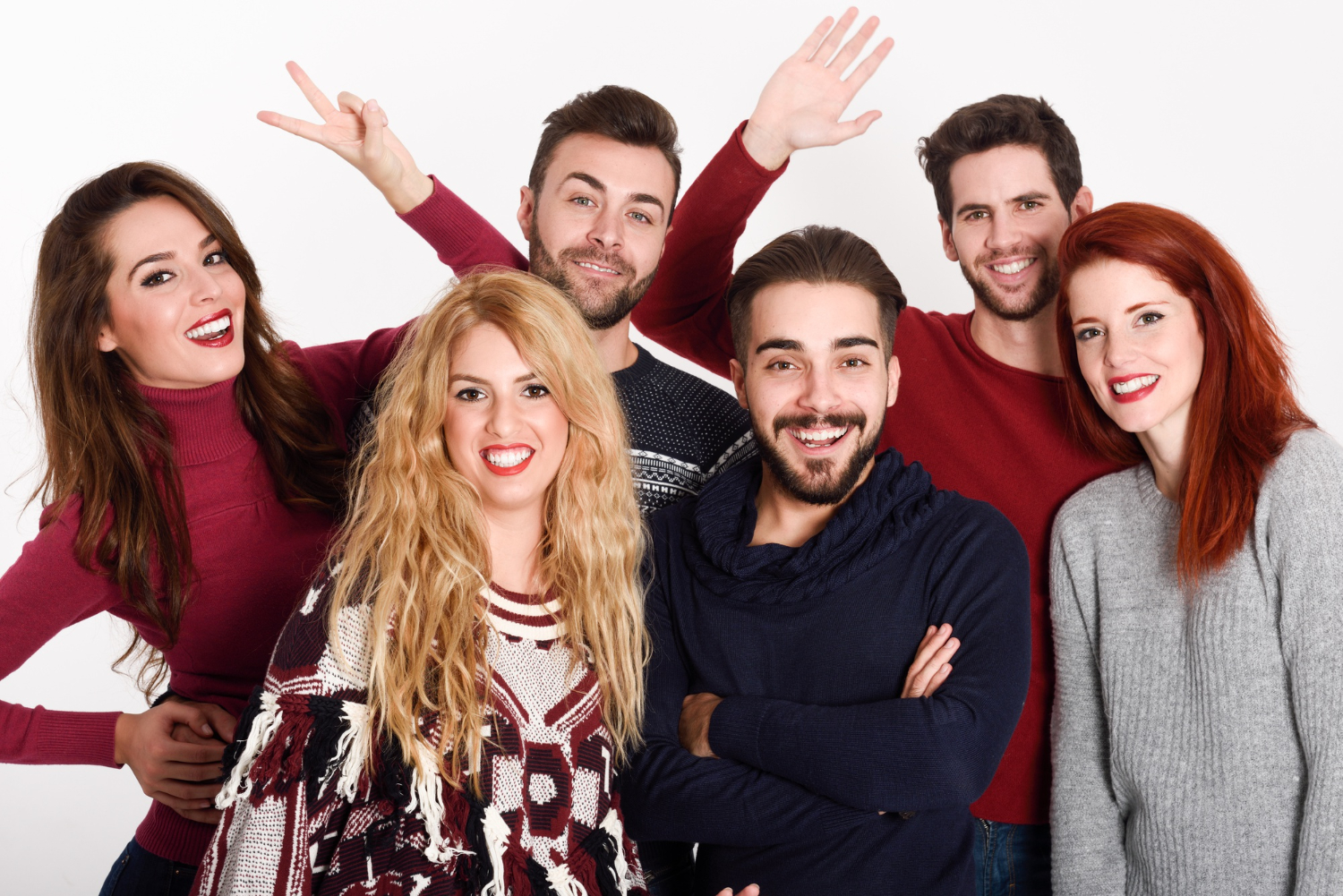 sober curious iloisia ihmisiä yhdessä