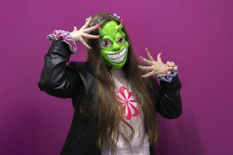 NAAMIOT – taidenäyttely