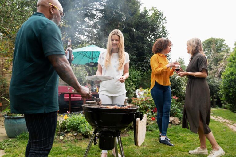 grillaamassa puutarhassa