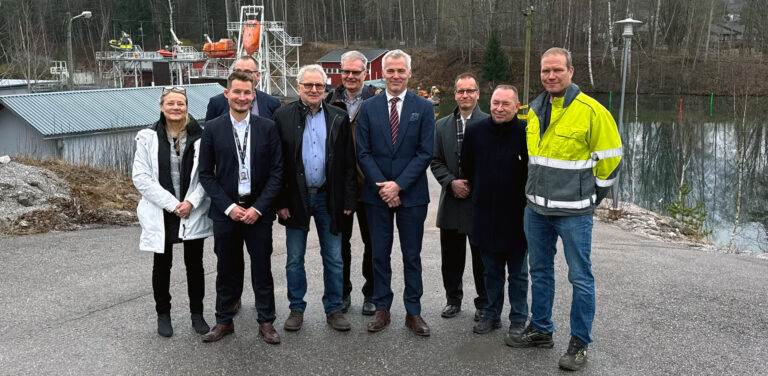 Opetusministeri Anders Adlercreutz vieraili Lohjan kampuksella – keskustelua nuorten hyvinvoinnista ja koulutuksen tulevaisuudesta