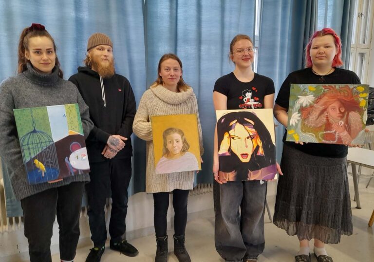 Kanneljärven Opiston kuvataideopiskelijoiden näyttely Vapaus