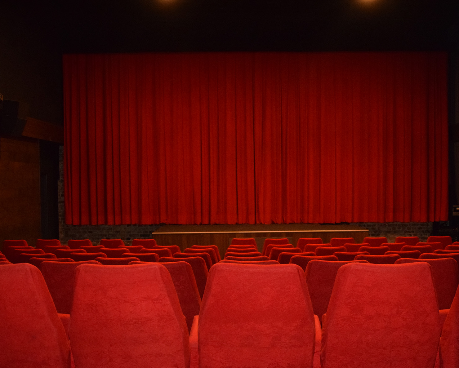 Kino Laika - elokuvateatteri ja baari Osoite: Valurinkatu 2c, 03600 Karkkila Puhelinnumero: 044 2405317 Tiedot: kinolaika.fi