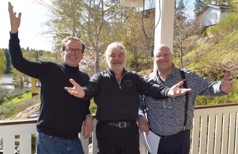 operart 20v. Kuvassa Operartin tenorit Jyrki Anttila, Raimo Sirkiä sekä Mika Pohjonen.