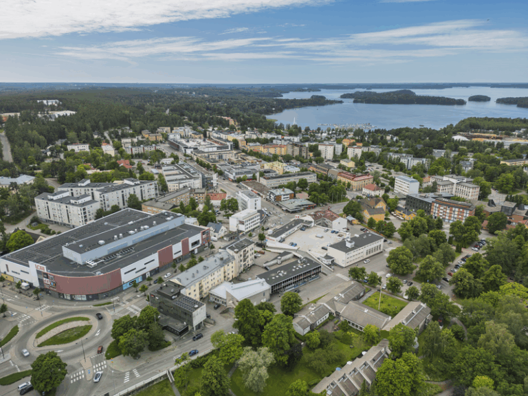 Asiakas edellä talouskurin keskellä: Länsi-Uusimaa hioo budjetin sujuvamman arjen puolesta