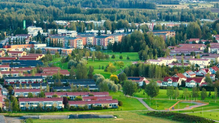 Uusi veturi Etelä-Suomen kasvulle: Länsirata etenemässä päätöksiin