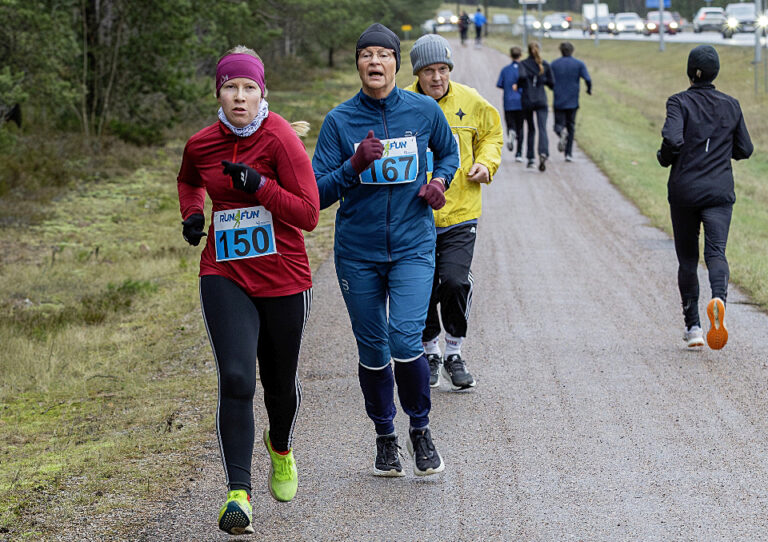 ”Kolmen tonnin Coopereita” ja hurjaa vauhtia kympillä