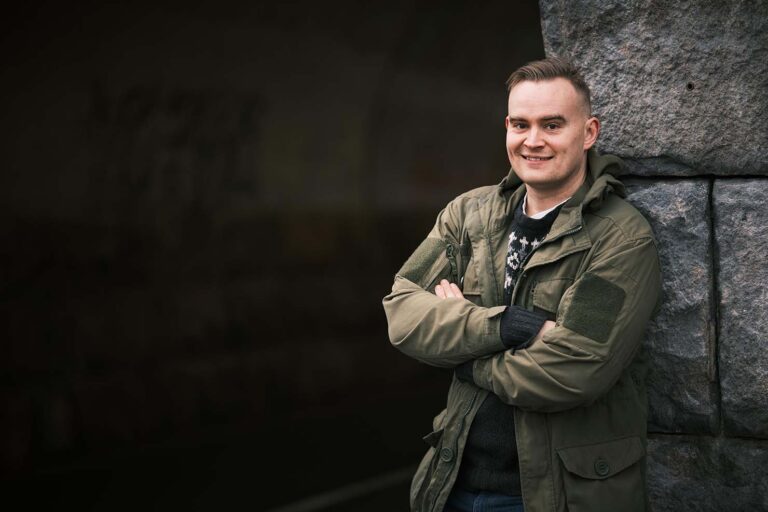 Politiikan kulissit aukeavat: Kurkista päätöksentekoon