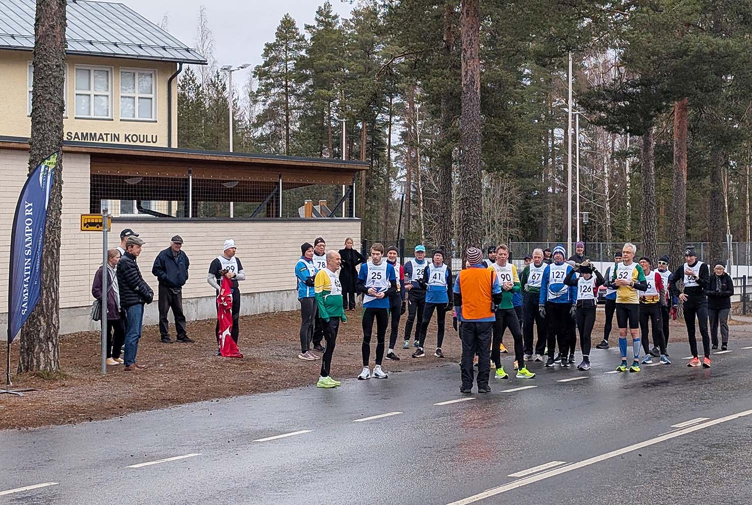 Eliaksen hölkkä 2025 - hetki ennen starttia