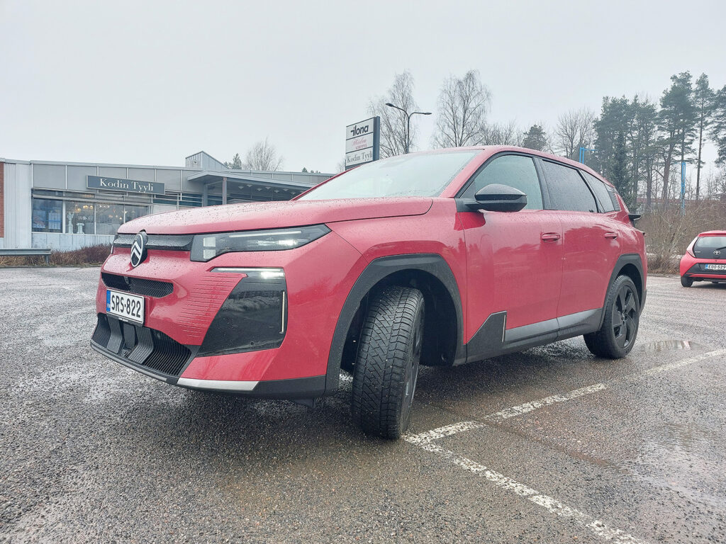 Koeajossa uusi Citroën C5 Aircross