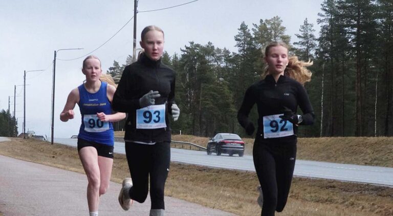 Lohjalla juostiin pm-mitaleista keväisessä säässä