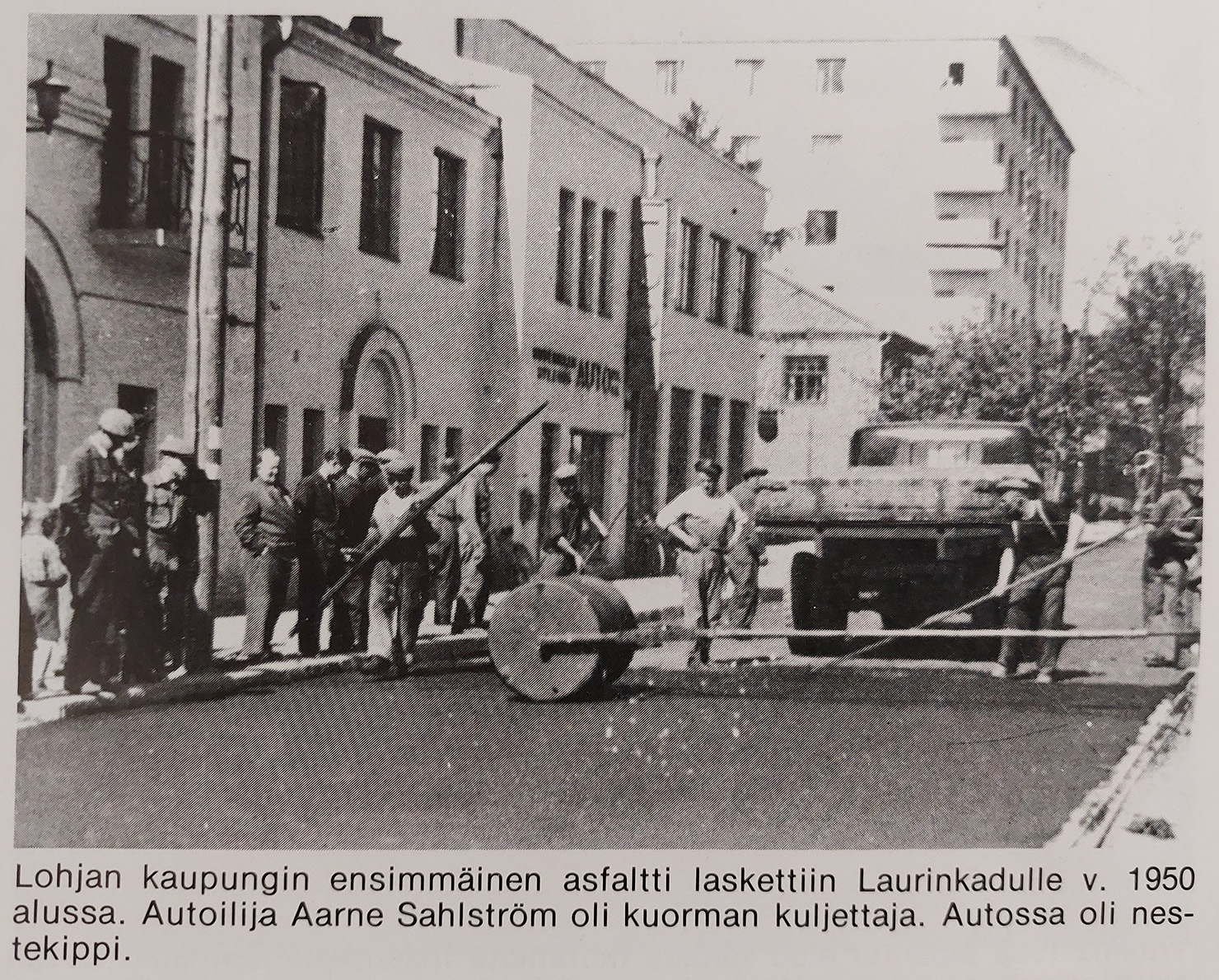 lohjan kaupungin ensimmäinen asfaltti